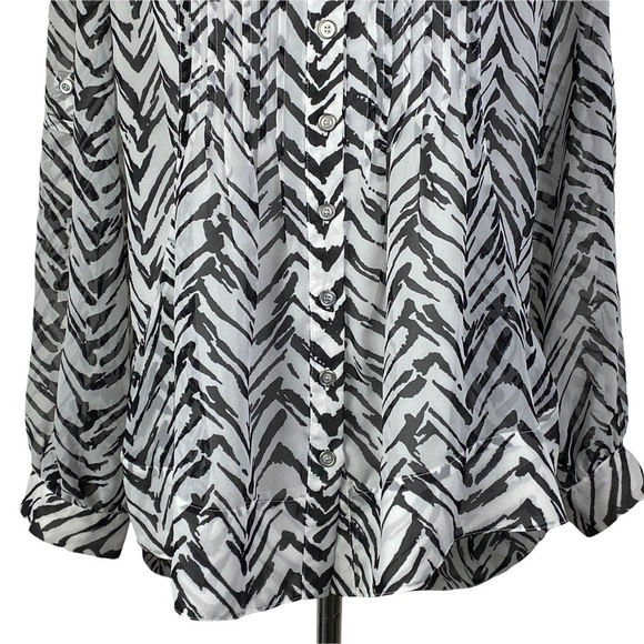 Grace Elements Chevron Striped Button Down Blouse - Picture 7 of 14